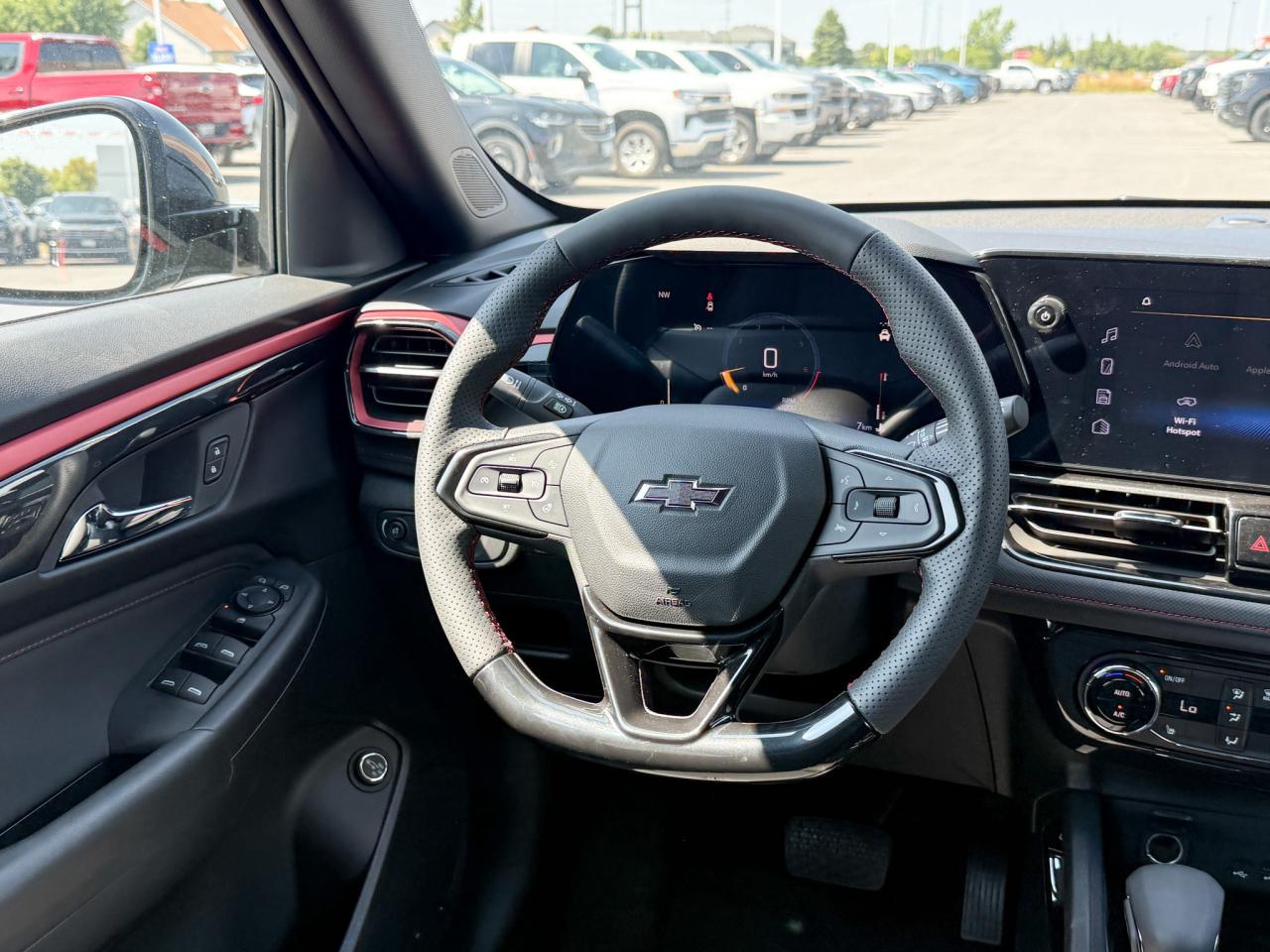 2026 Chevrolet TrailBlazer RS 1.3L 3 CYL WITH REMOTE START/ENTRY, HEATED SEATS, HEATED STEERING WHEEL, HD REAR VISION CAMERA, POWER LIFTGATE, APPLE CARPLAY AND ANDROID AUTO Photo