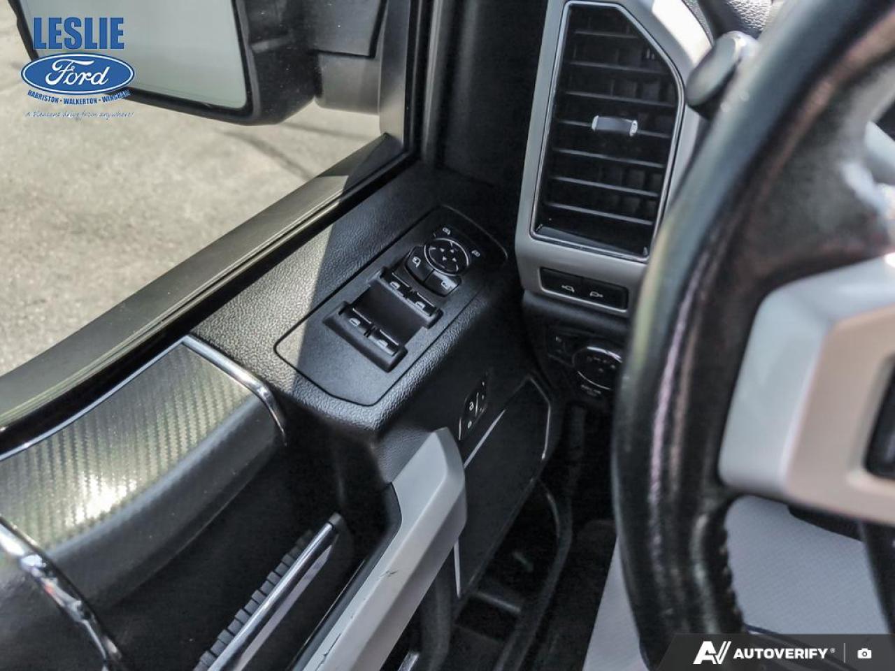 2019 Ford F-150 Lariat 4WD SuperCrew 5.5' Box Photo