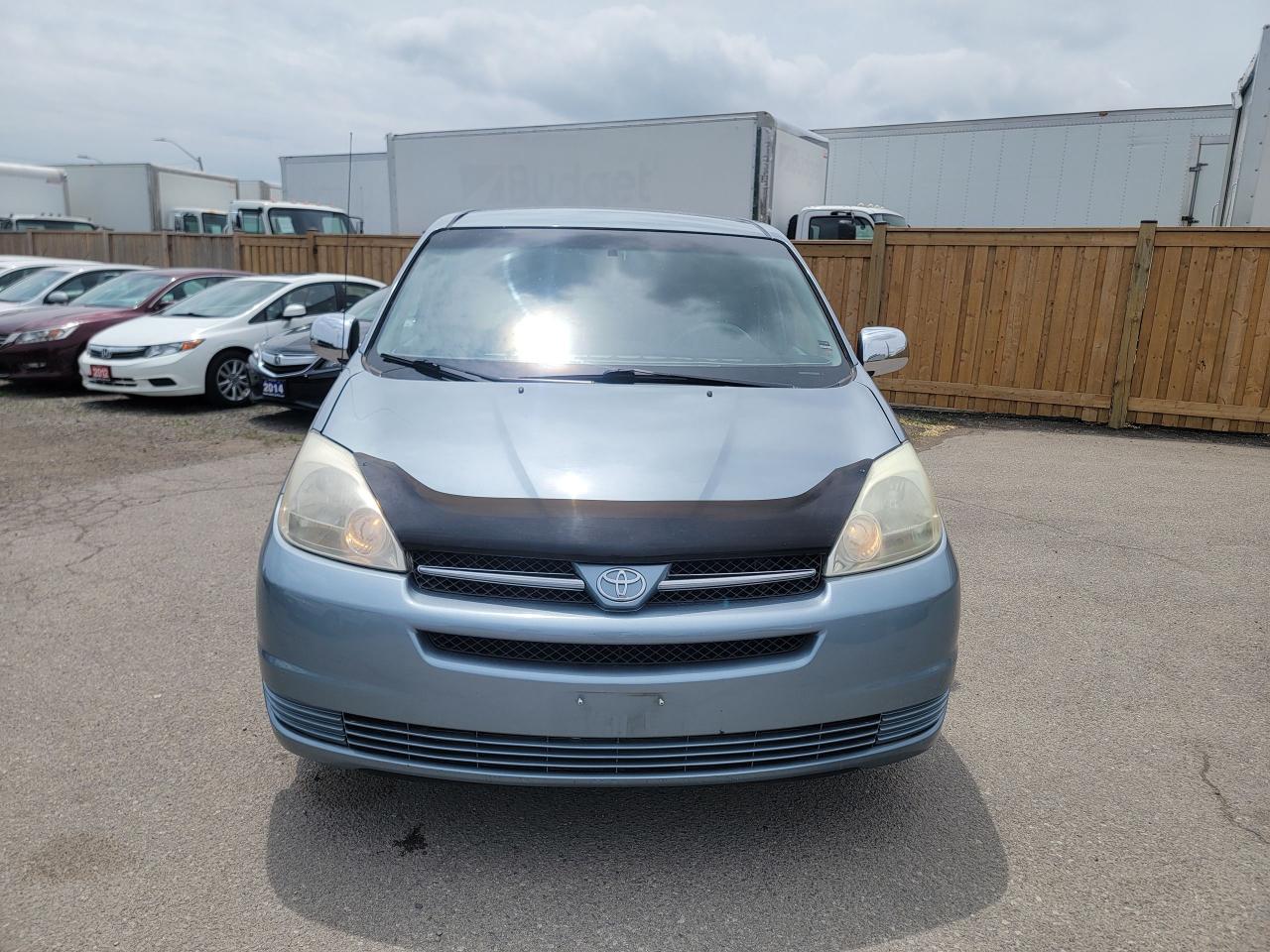 2004 Toyota Sienna CE - Photo #5