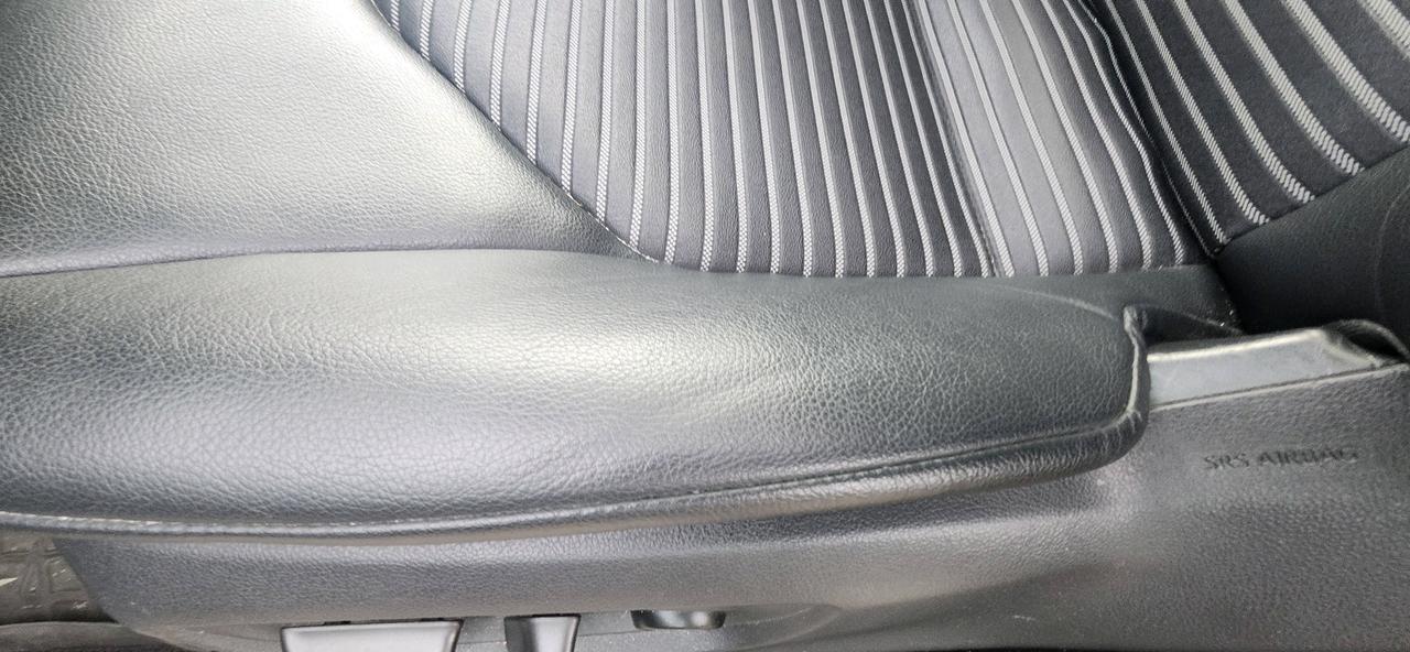 2018 Toyota Camry Hybrid SE Auto Photo