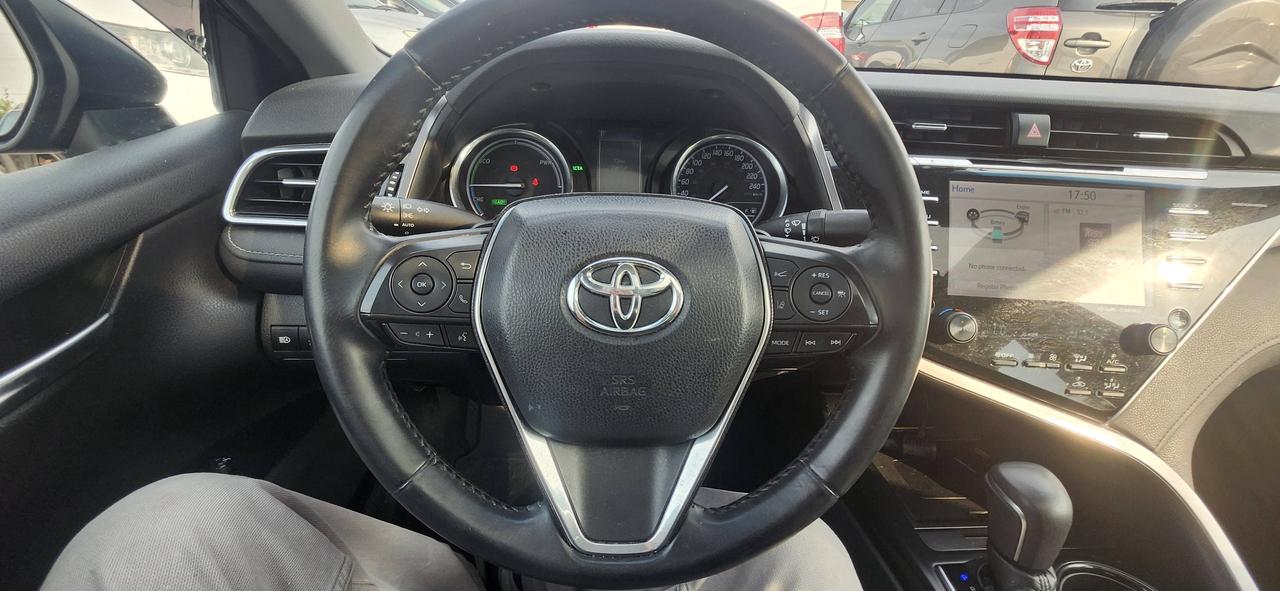 2018 Toyota Camry Hybrid SE Auto Photo