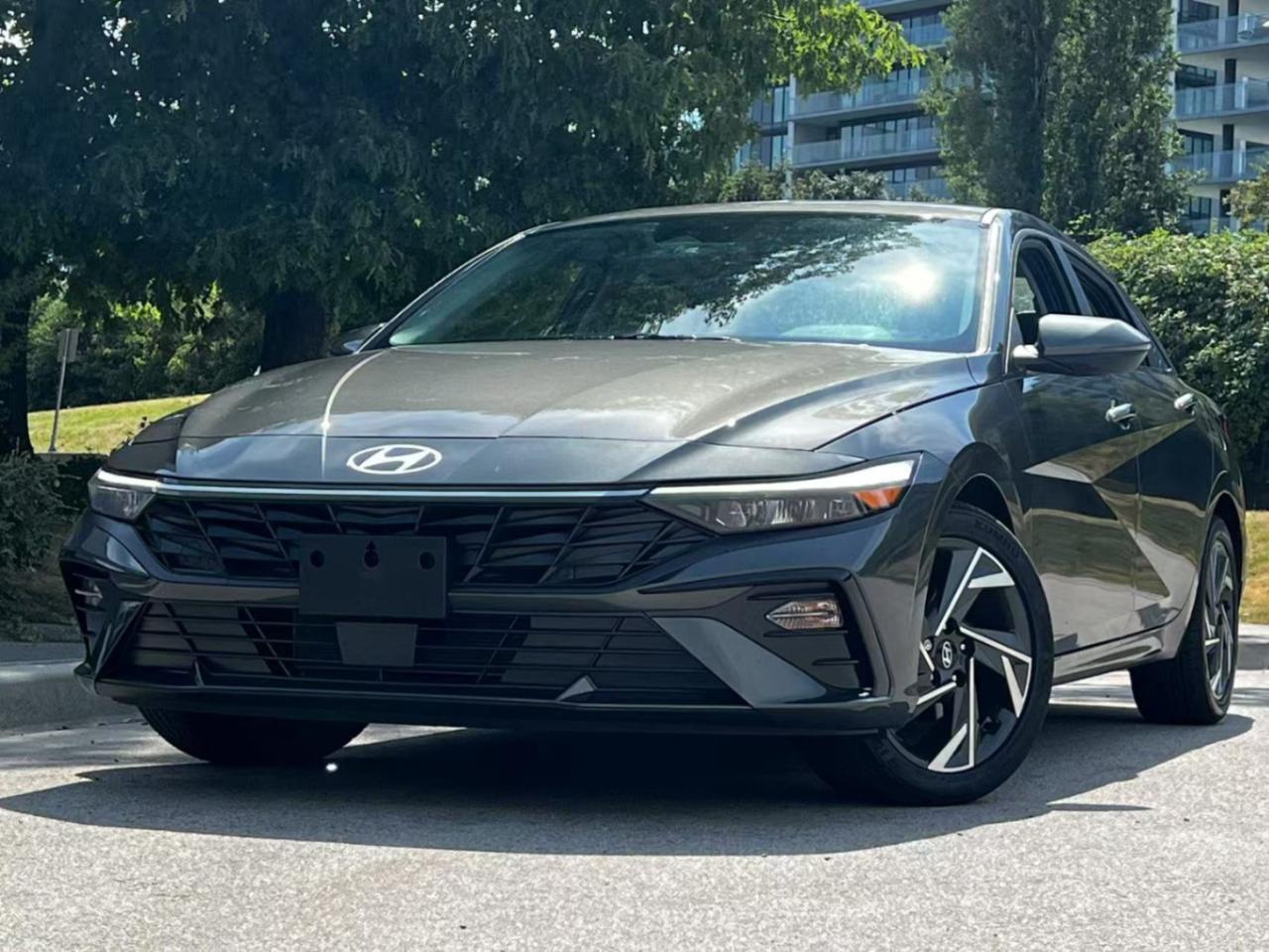 Used 2024 Hyundai Elantra Luxury IVT/ NO ACCIDENT/ BC LOCAL/ ONE OWNER for sale in Richmond, BC