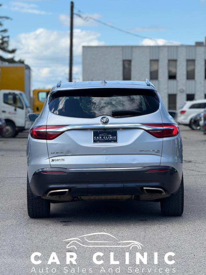 2018 Buick Enclave Essence - Photo #5
