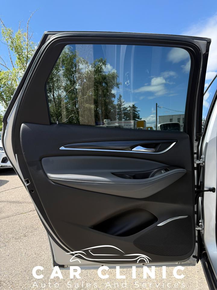 2018 Buick Enclave Essence - Photo #12