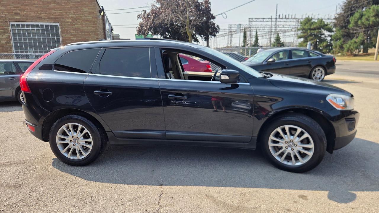2010 Volvo XC60 AWD 5dr 3.0L T6 - Photo #5