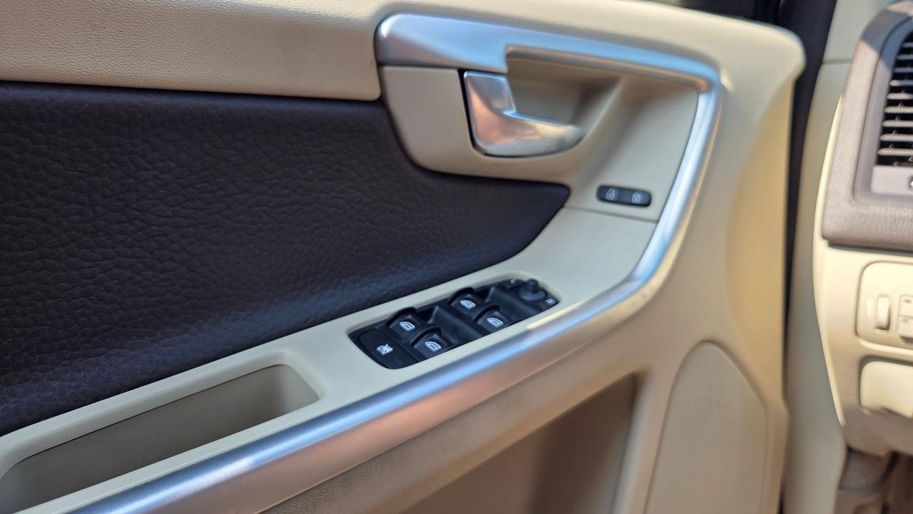 2010 Volvo XC60 AWD 5dr 3.0L T6 - Photo #16
