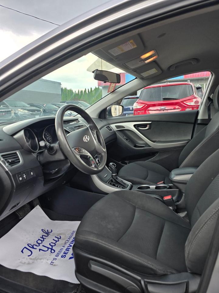 2015 Hyundai Elantra GL - Photo #5