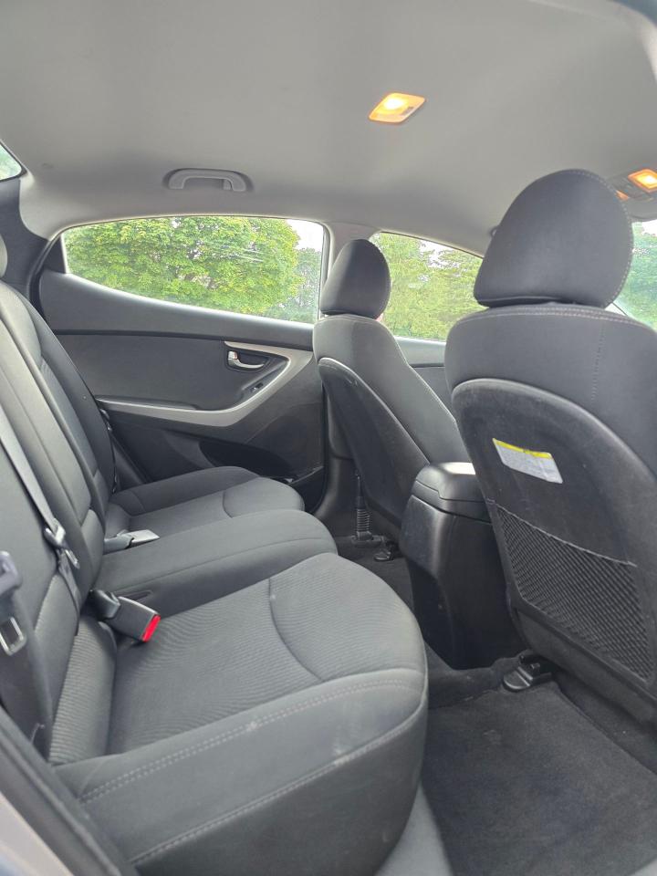 2015 Hyundai Elantra GL - Photo #7