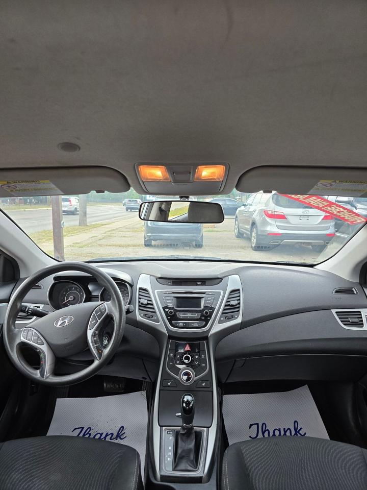 2015 Hyundai Elantra GL - Photo #10