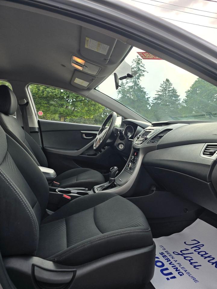 2015 Hyundai Elantra GL - Photo #12