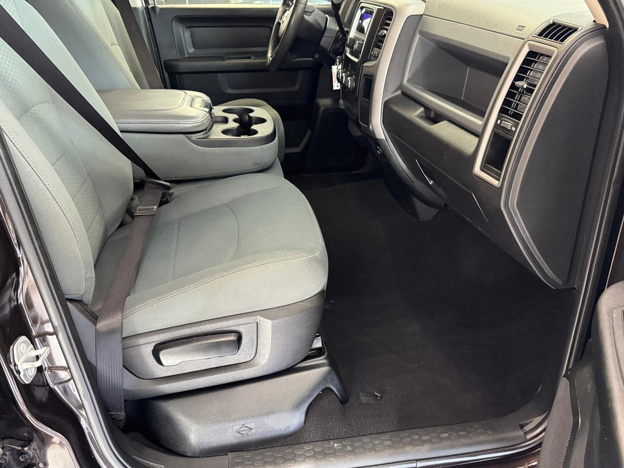 2017 RAM 1500 4WD Quad ST 5.7L HEMI+New Tires+Brakes+CLEANCARFAX Photo