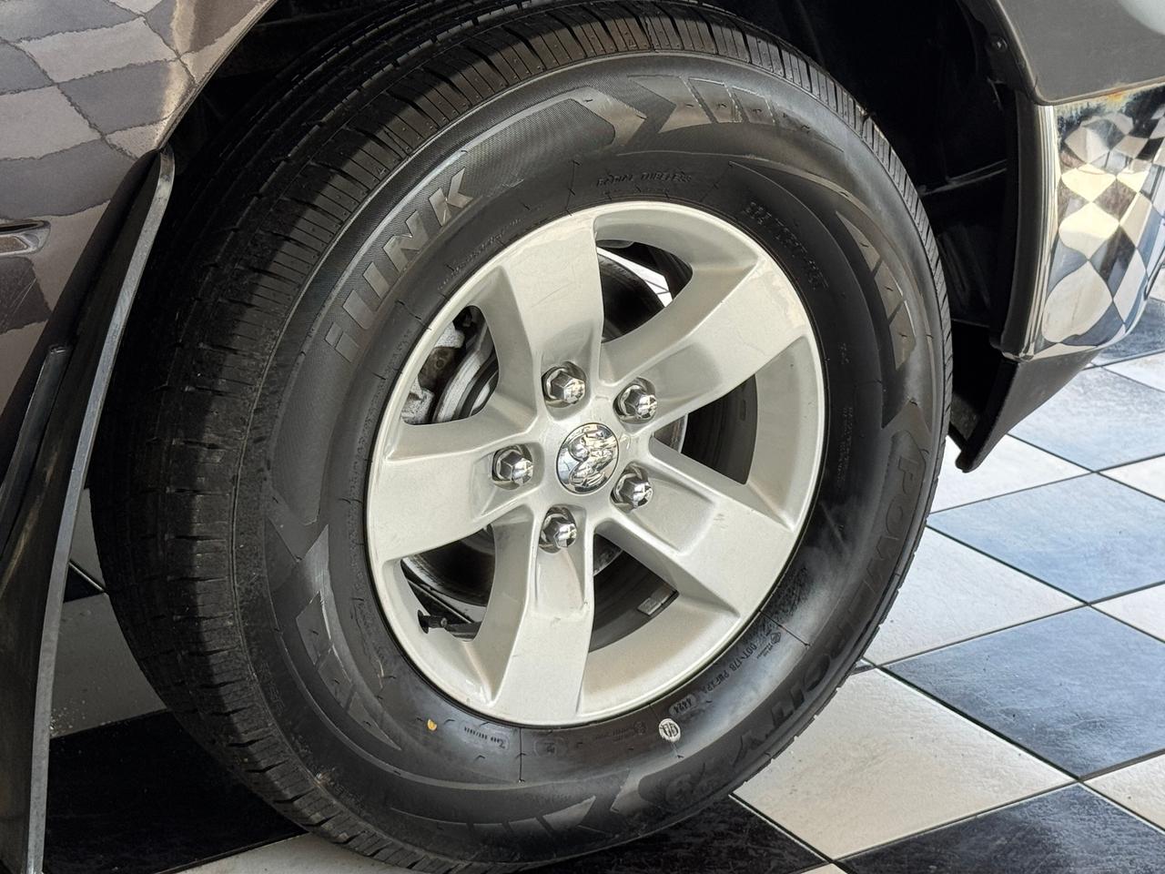 2017 RAM 1500 4WD Quad ST 5.7L HEMI+New Tires+Brakes+CLEANCARFAX Photo