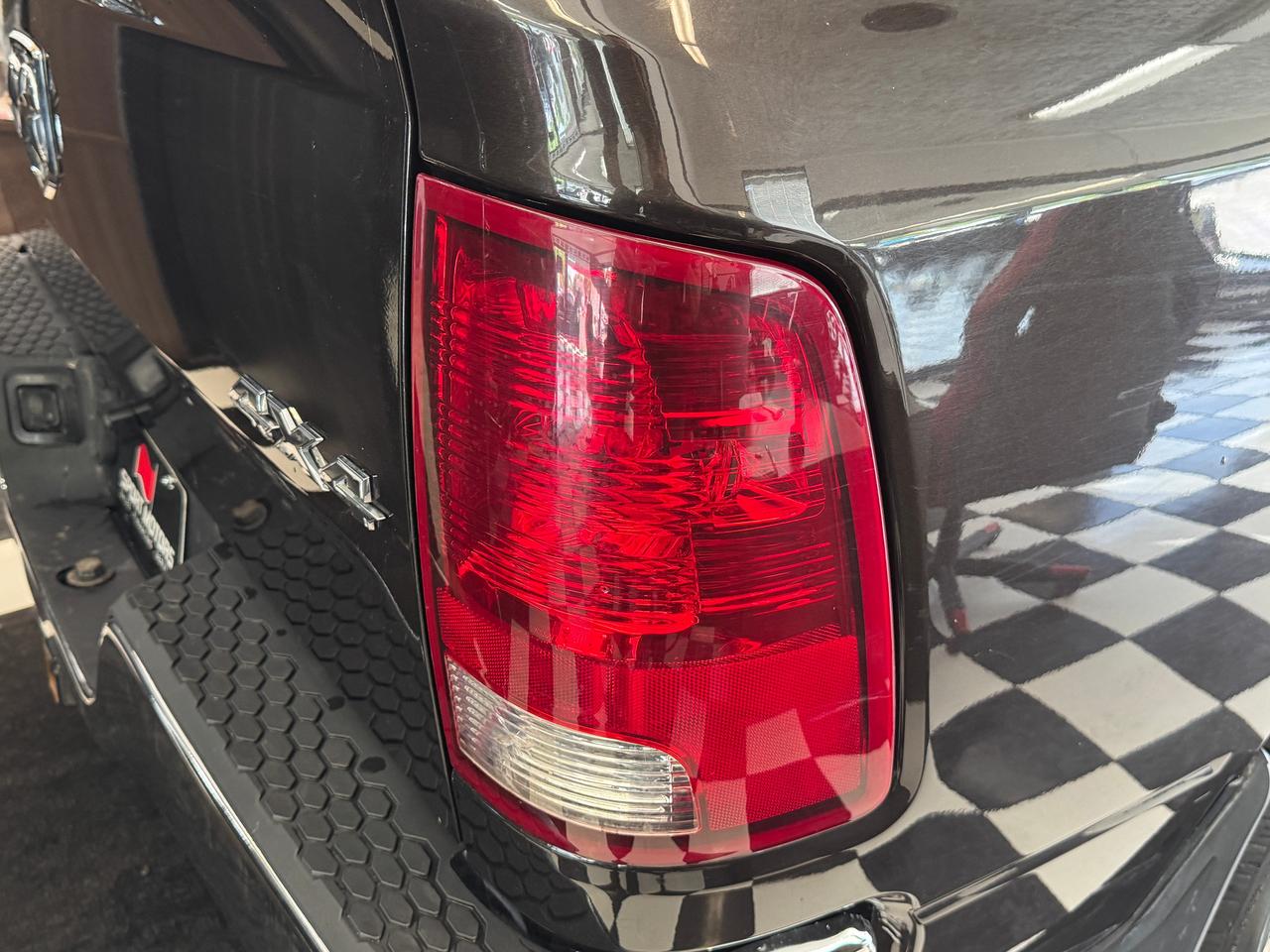 2017 RAM 1500 4WD Quad ST 5.7L HEMI+New Tires+Brakes+CLEANCARFAX Photo