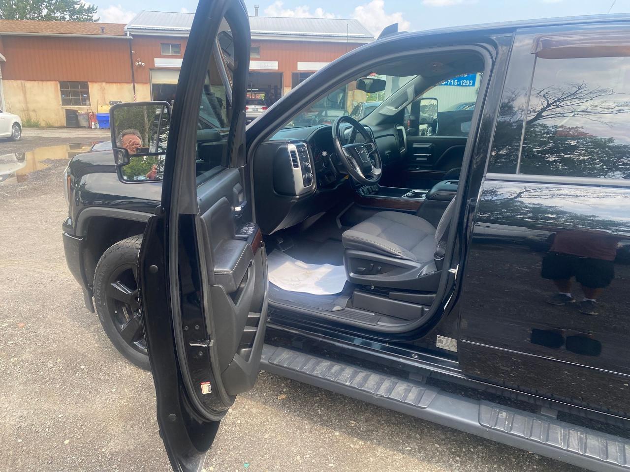 2018 GMC Sierra 1500 SLE - Photo #11