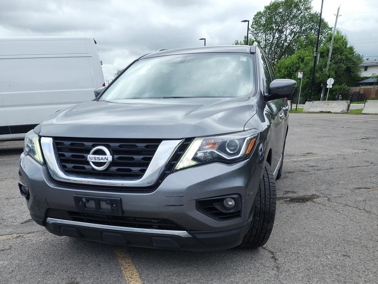 Used 2018 Nissan Pathfinder Platinum 4WD for sale in Ottawa, ON