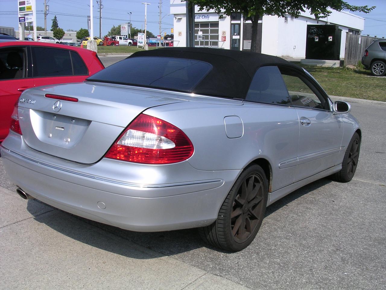 2006 Mercedes-Benz CLK 2dr Cabriolet 3.5L Photo2