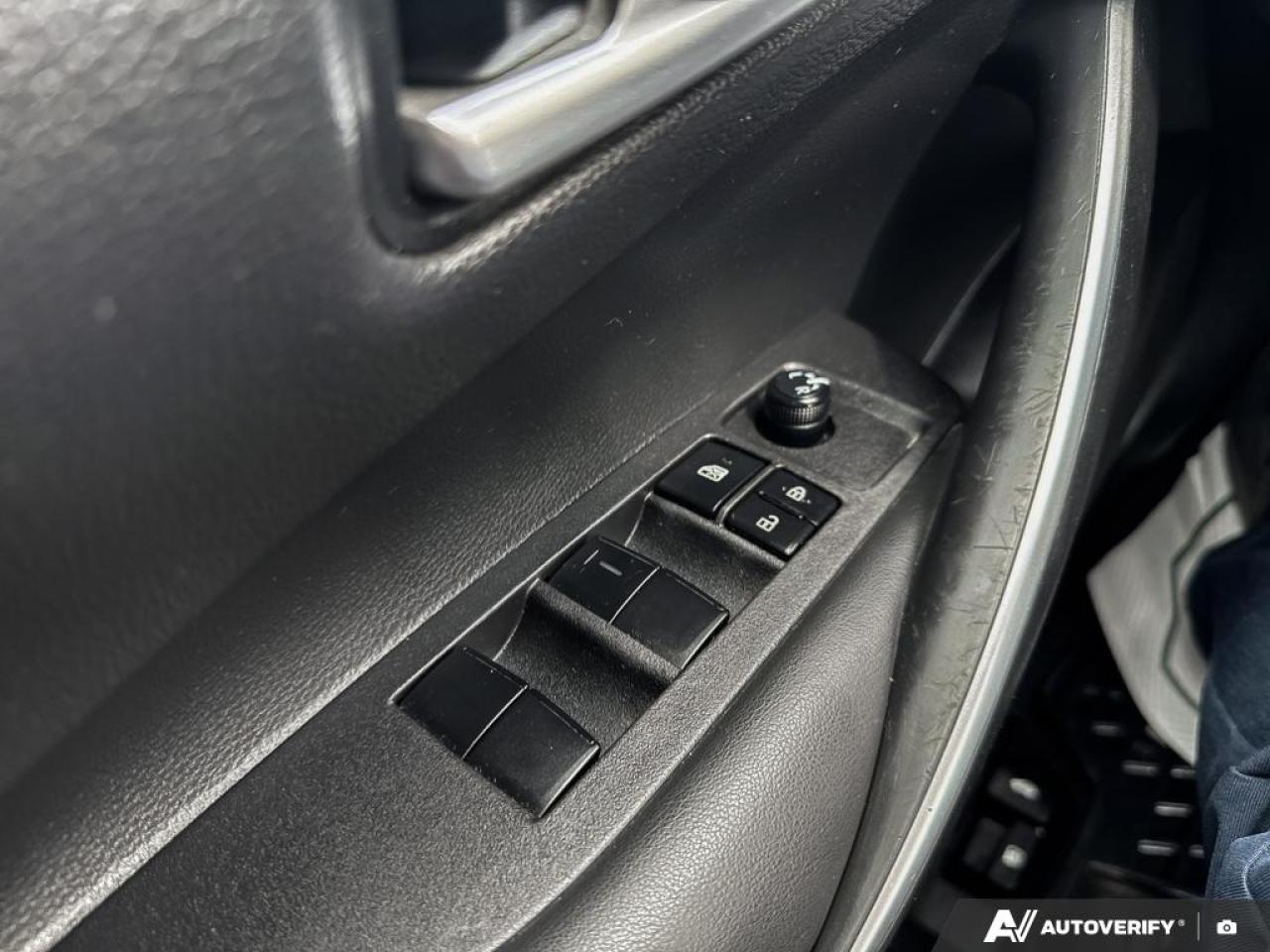 2022 Toyota Corolla SE / NO ACCIDENTS / HTD SEATS / LANE ASSIST / AUTO - Photo #13
