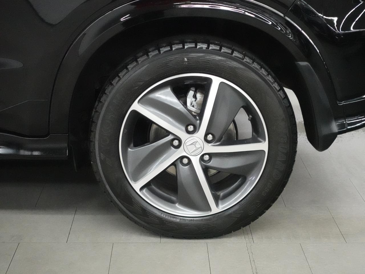 2022 Honda HR-V TOURING | AWD | Nav | Leather | Sunroof | CarPlay