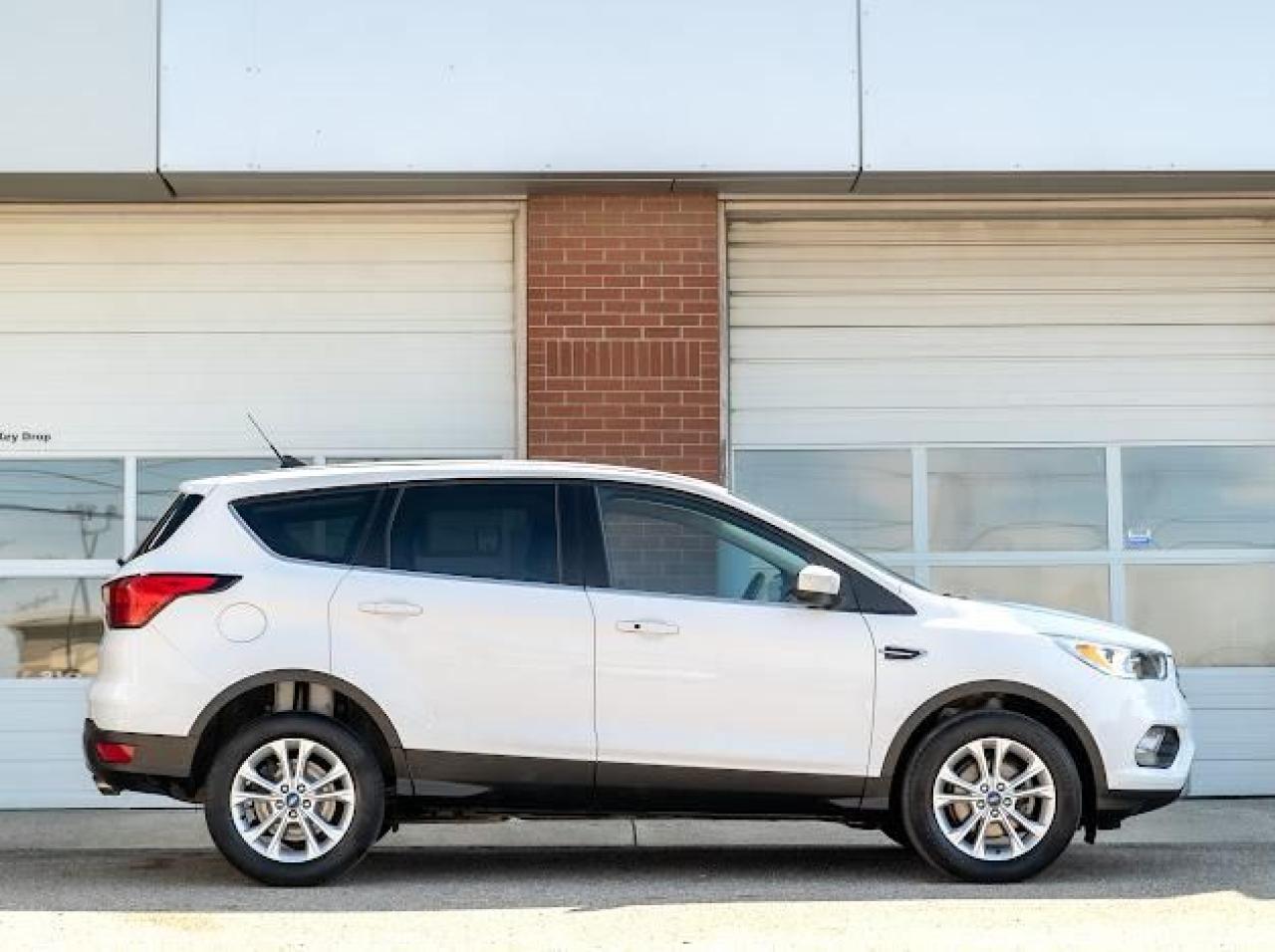 2019 Ford Escape SE - Photo #4
