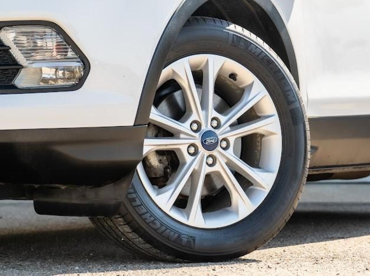 2019 Ford Escape SE - Photo #6