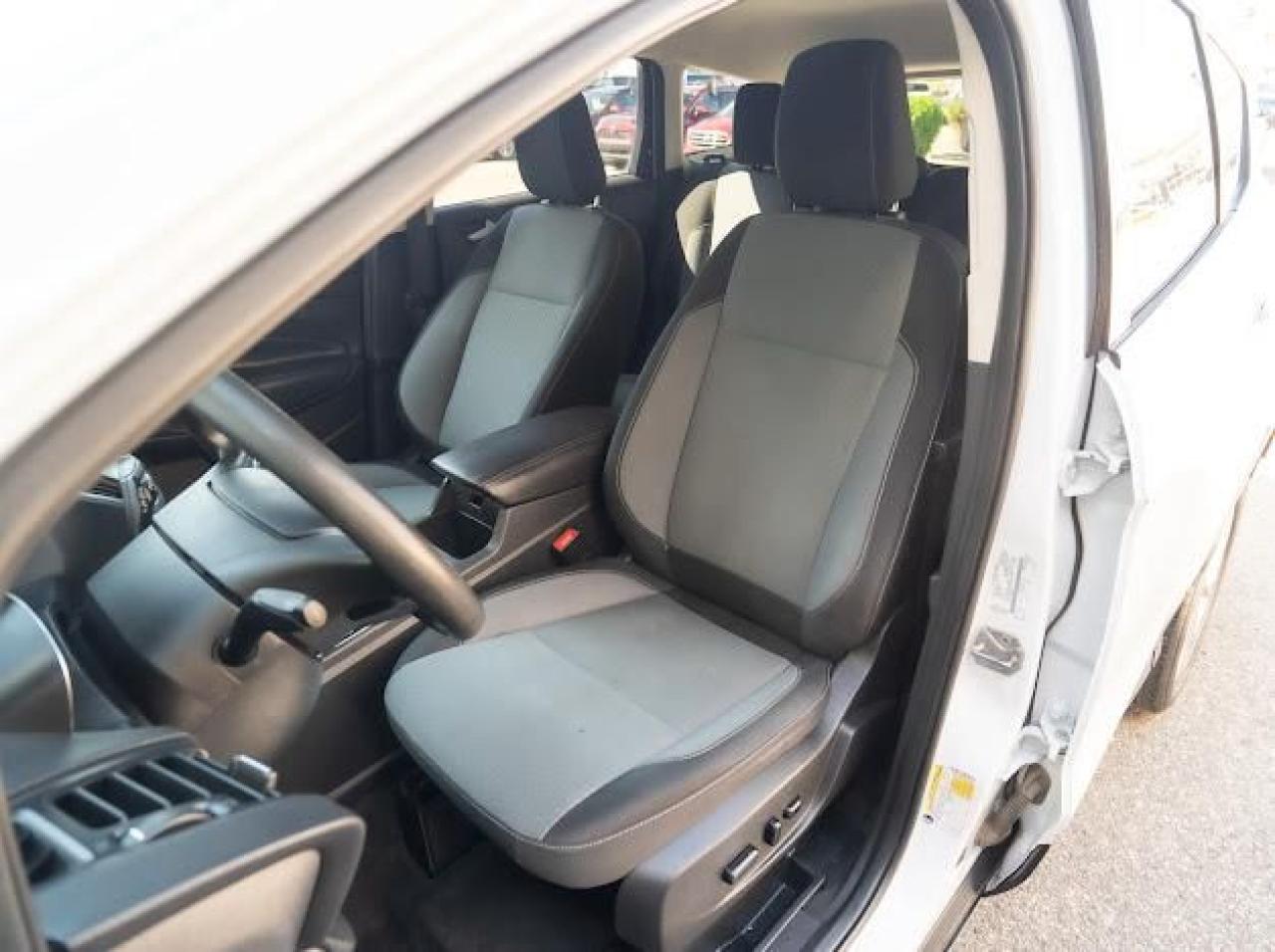 2019 Ford Escape SE - Photo #8