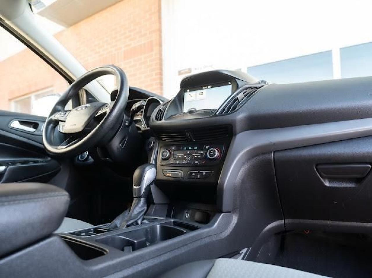 2019 Ford Escape SE - Photo #14