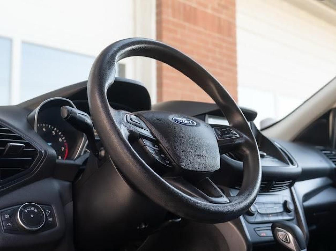 2019 Ford Escape SE - Photo #21
