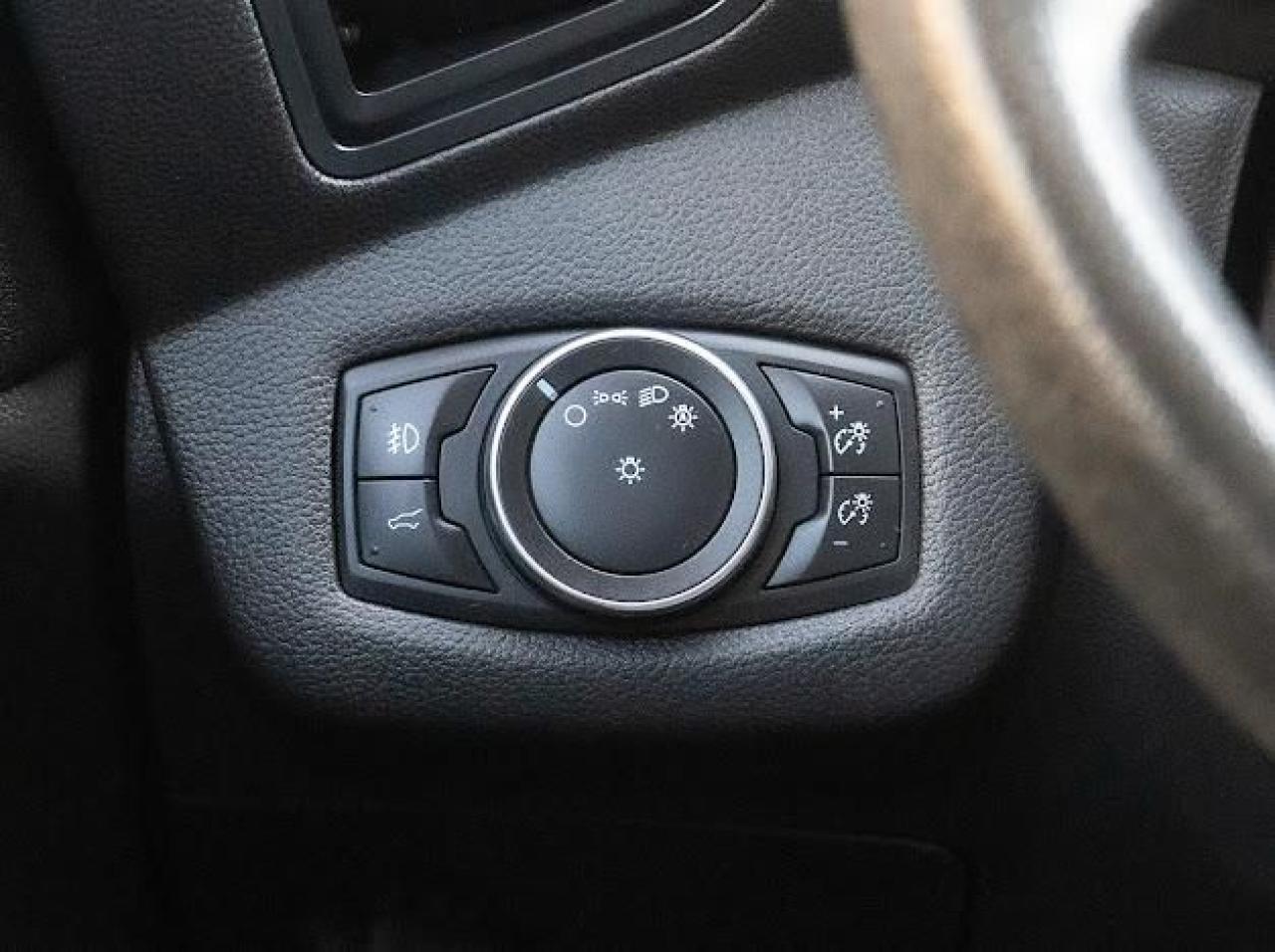 2019 Ford Escape SE - Photo #22