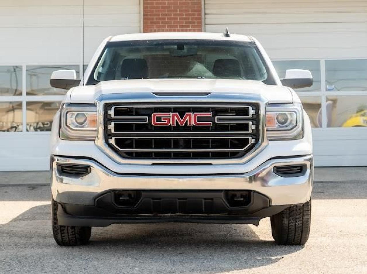 2018 GMC Sierra 1500 SLE - Photo #2