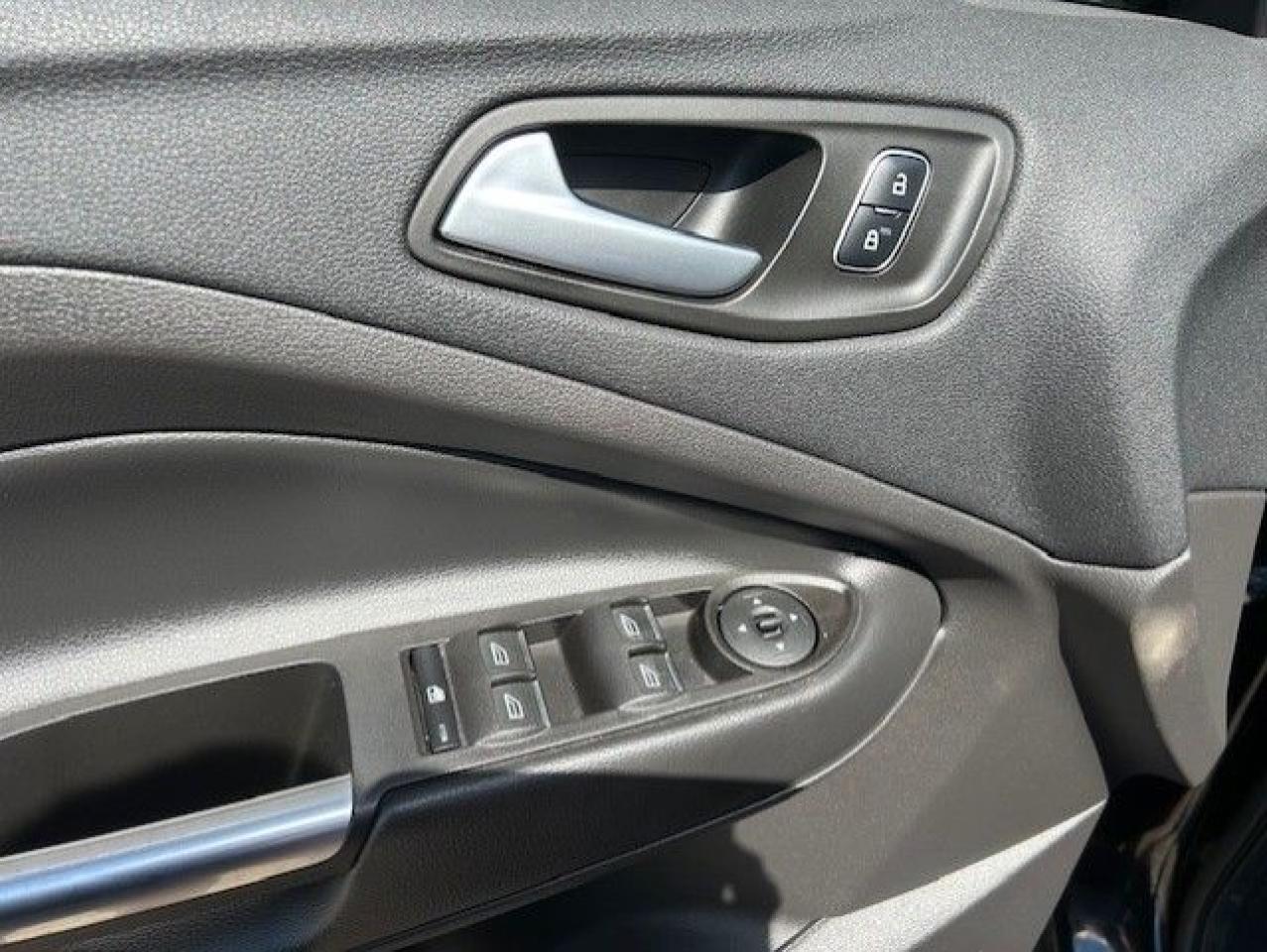 2017 Ford Escape 4WD 4dr SE - Photo #9