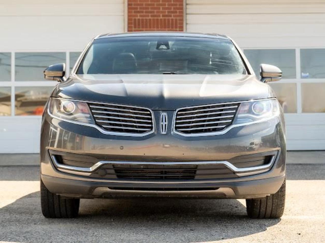 2018 Lincoln MKX Reserve - Photo #2
