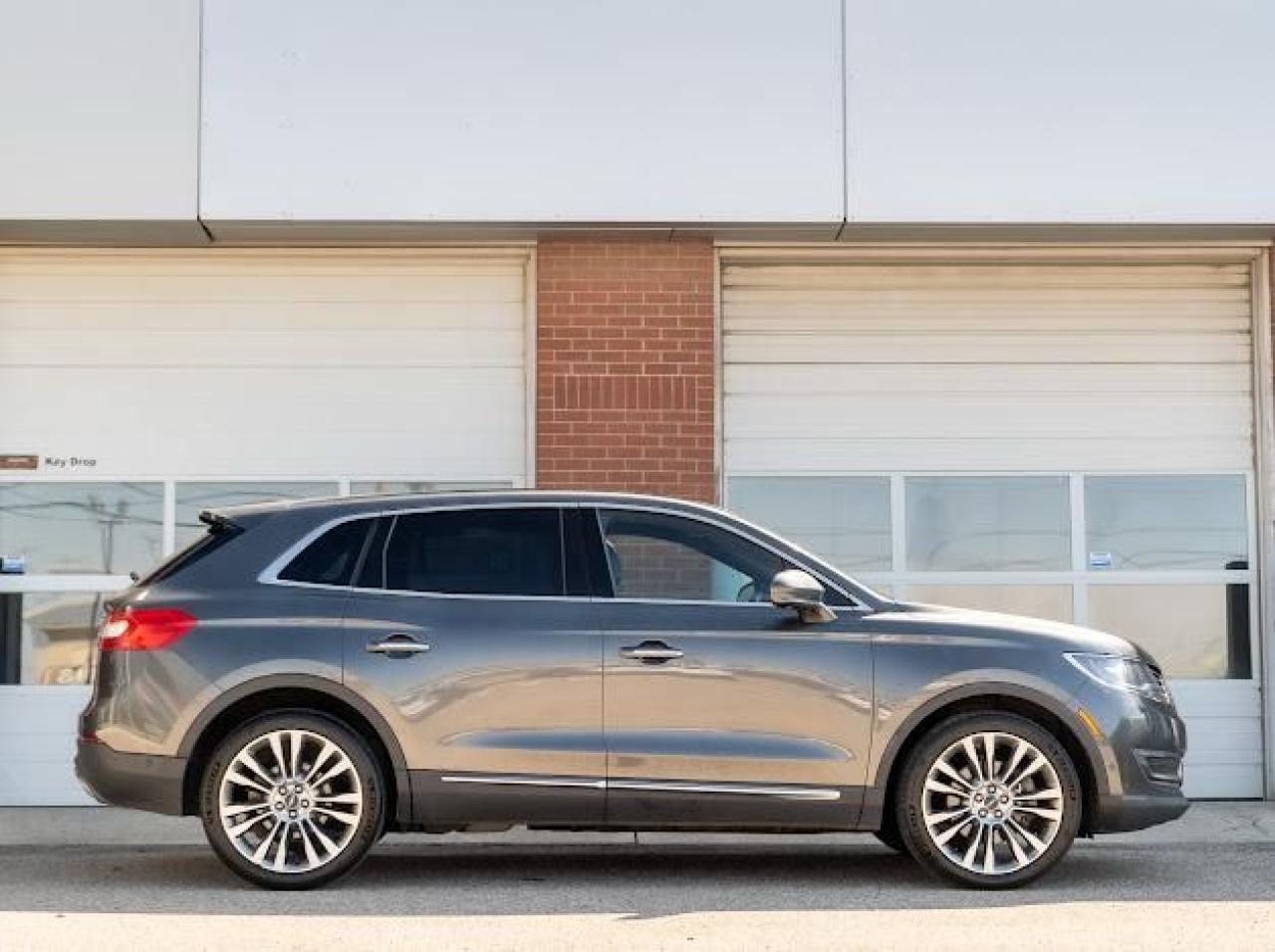 2018 Lincoln MKX Reserve - Photo #4