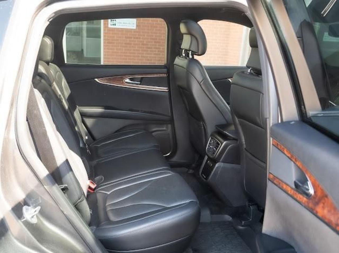 2018 Lincoln MKX Reserve - Photo #10