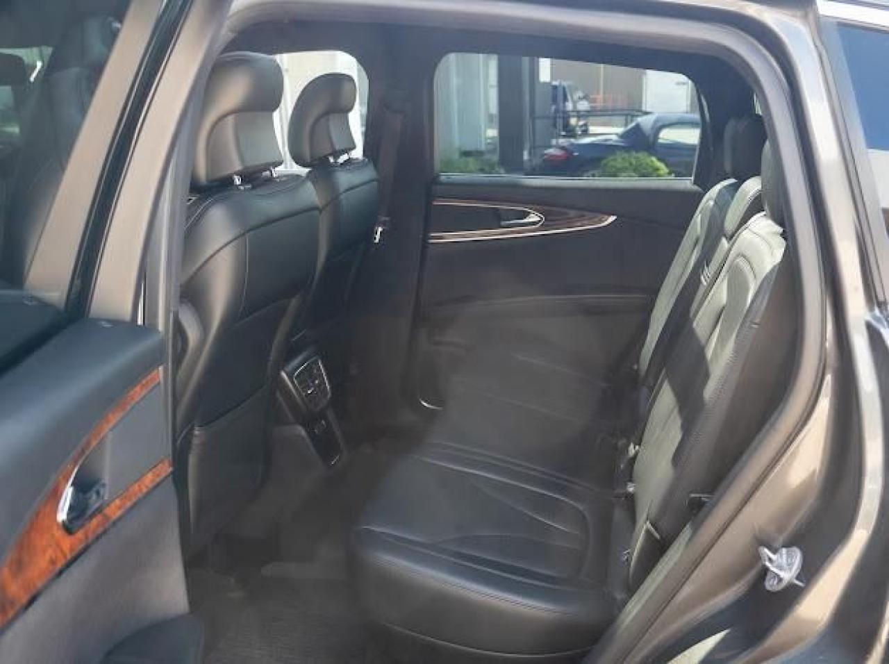 2018 Lincoln MKX Reserve - Photo #11