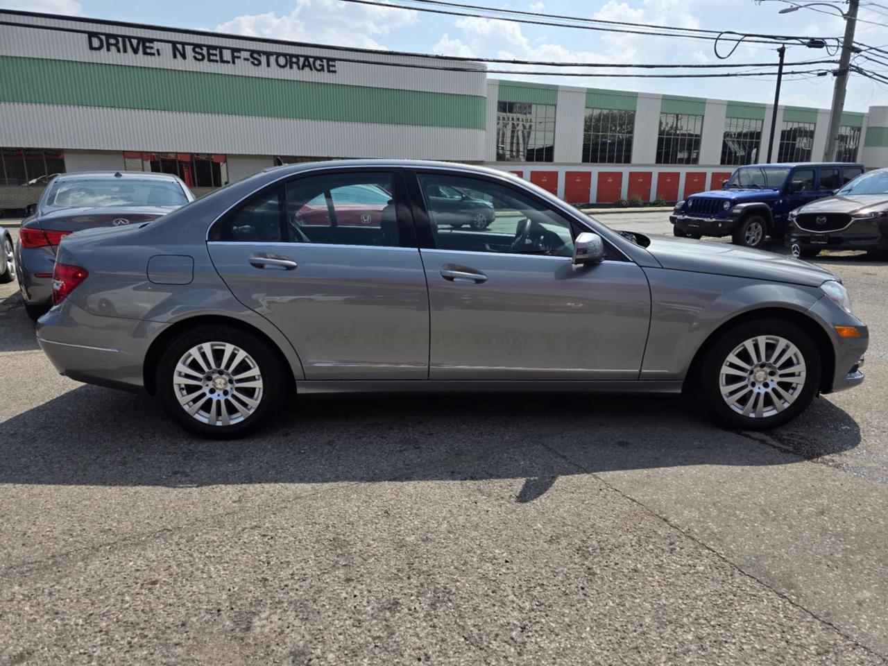 2012 Mercedes-Benz C-Class C250 4MATIC Photo