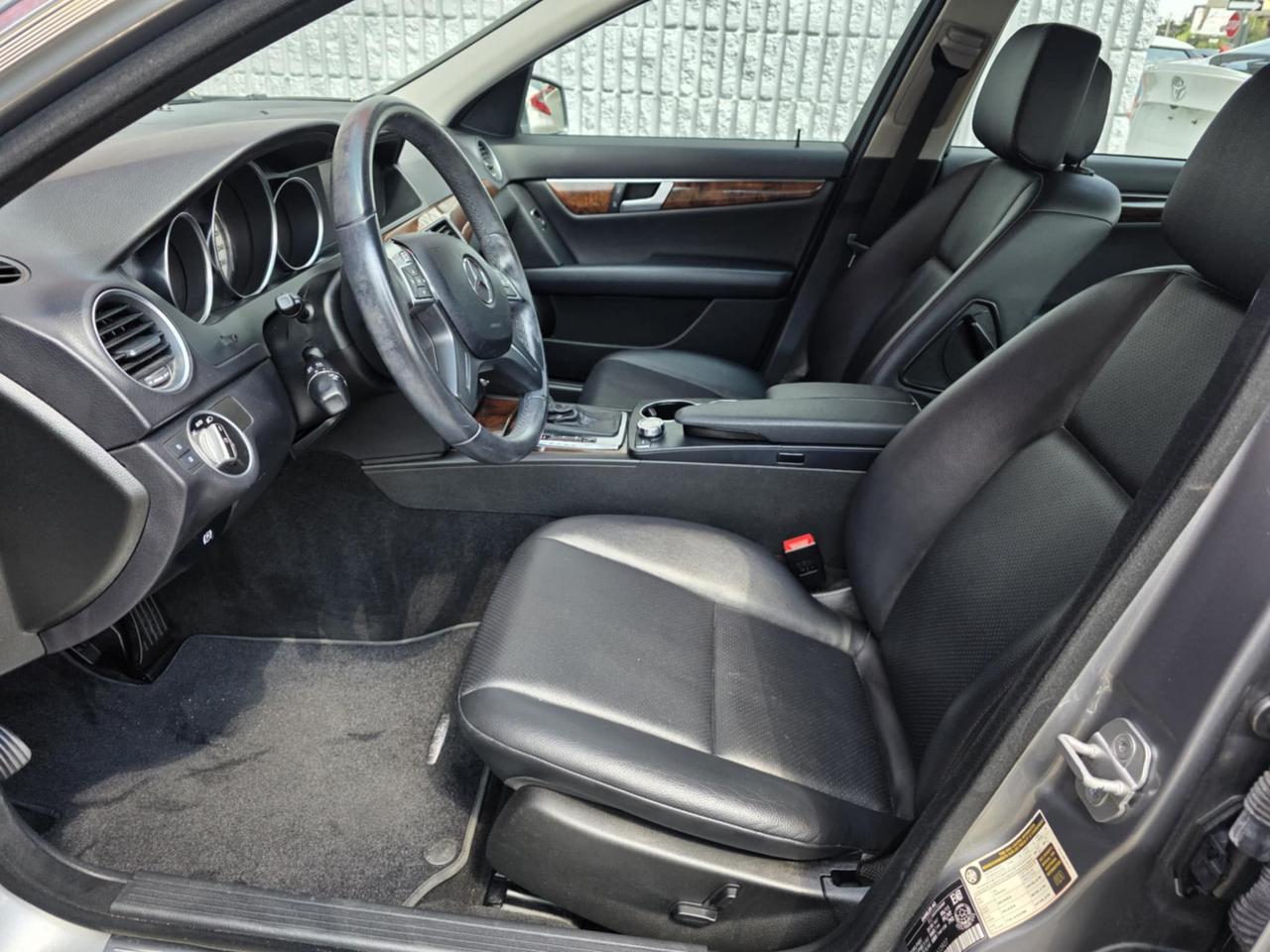 2012 Mercedes-Benz C-Class C250 4MATIC Photo