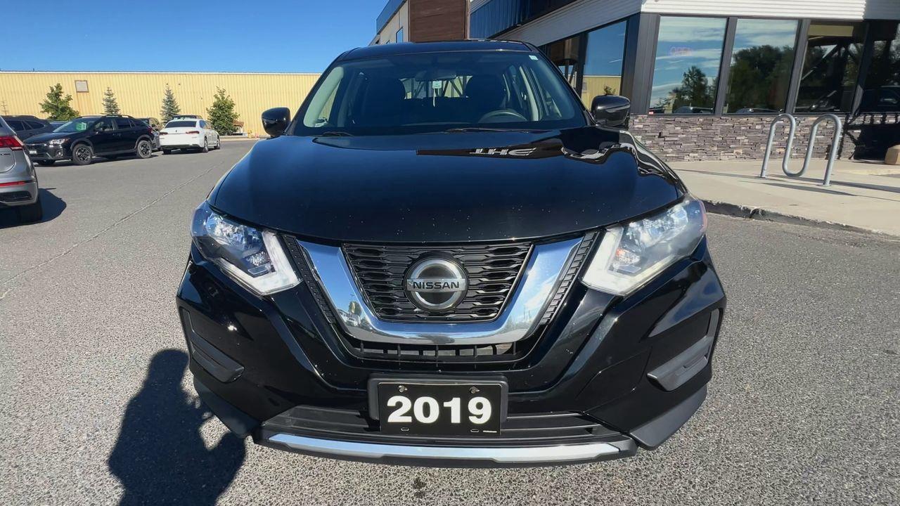 2019 Nissan Rogue SV AWD, PUSH BUTTON START, HEATED FRONT SEATS, NAV, BACK UP CAM!! Photo2