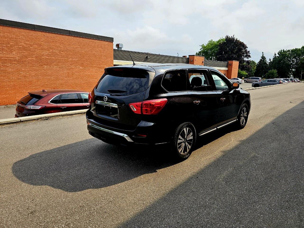2017 Nissan Pathfinder 2WD 4DR S - Photo #5