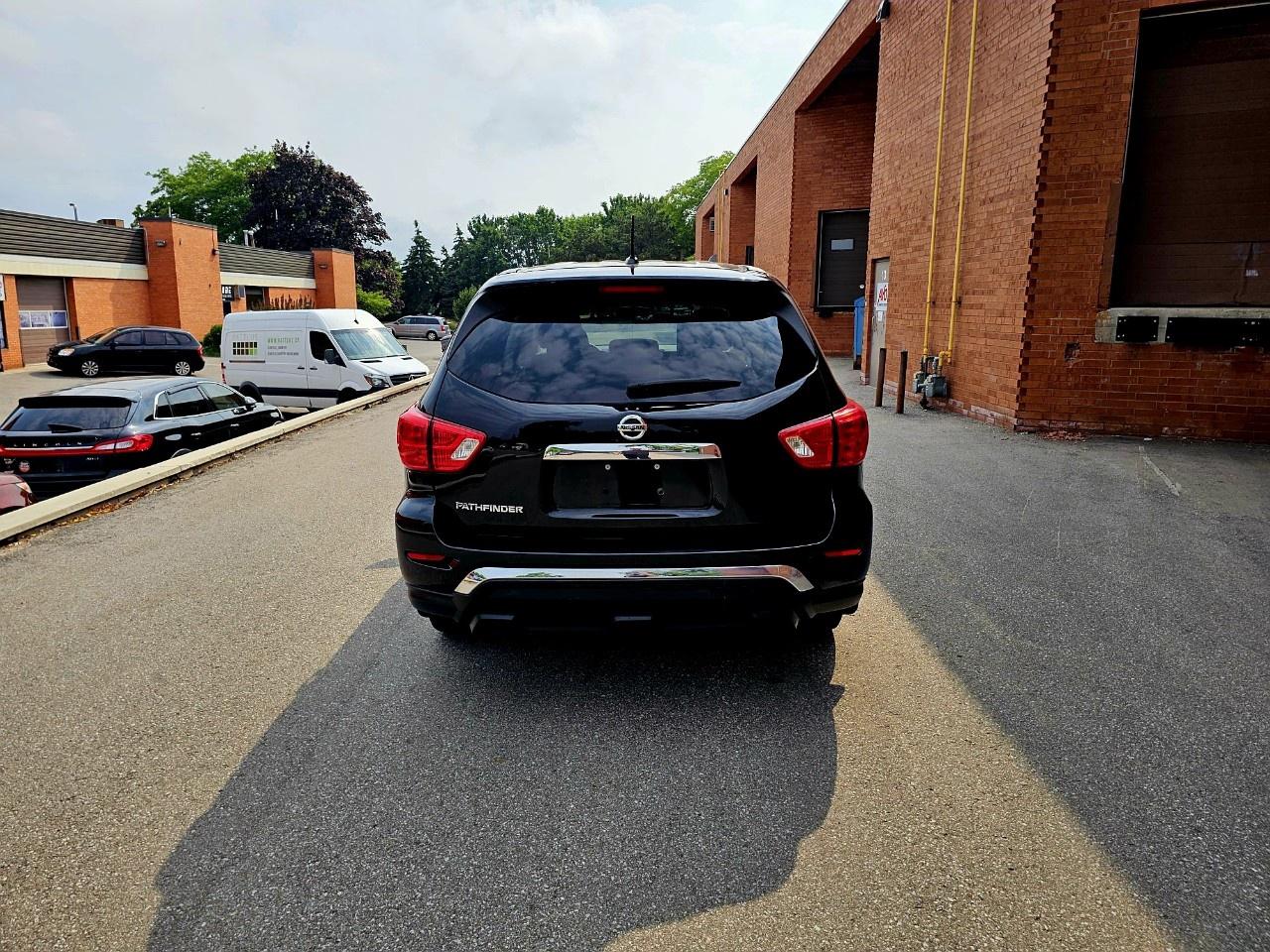 2017 Nissan Pathfinder 2WD 4DR S - Photo #6