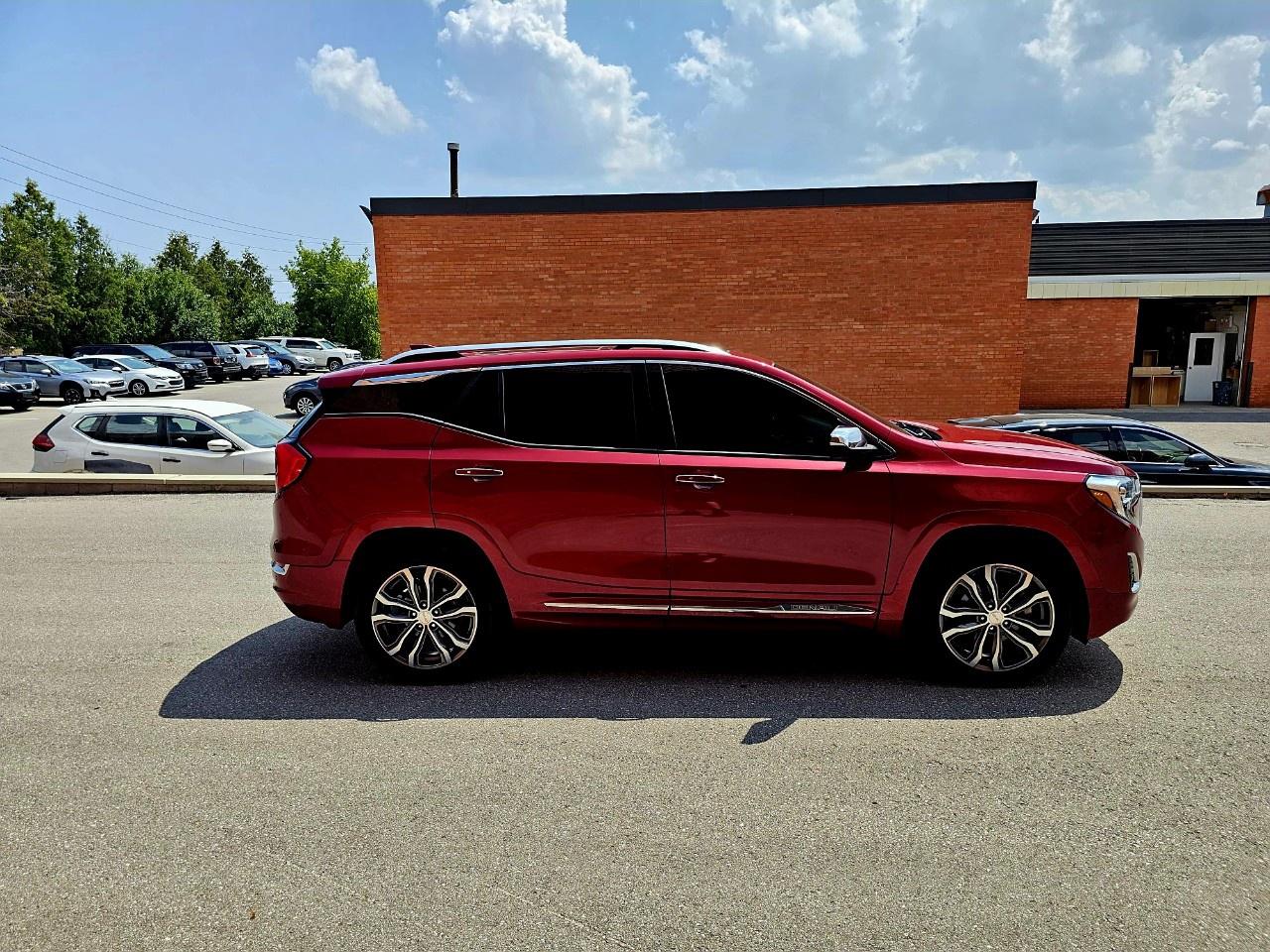 2019 GMC Terrain AWD Denali Photo3