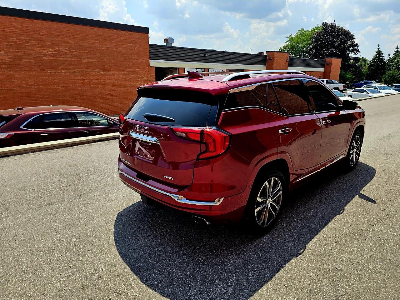 2019 GMC Terrain AWD Denali Photo4