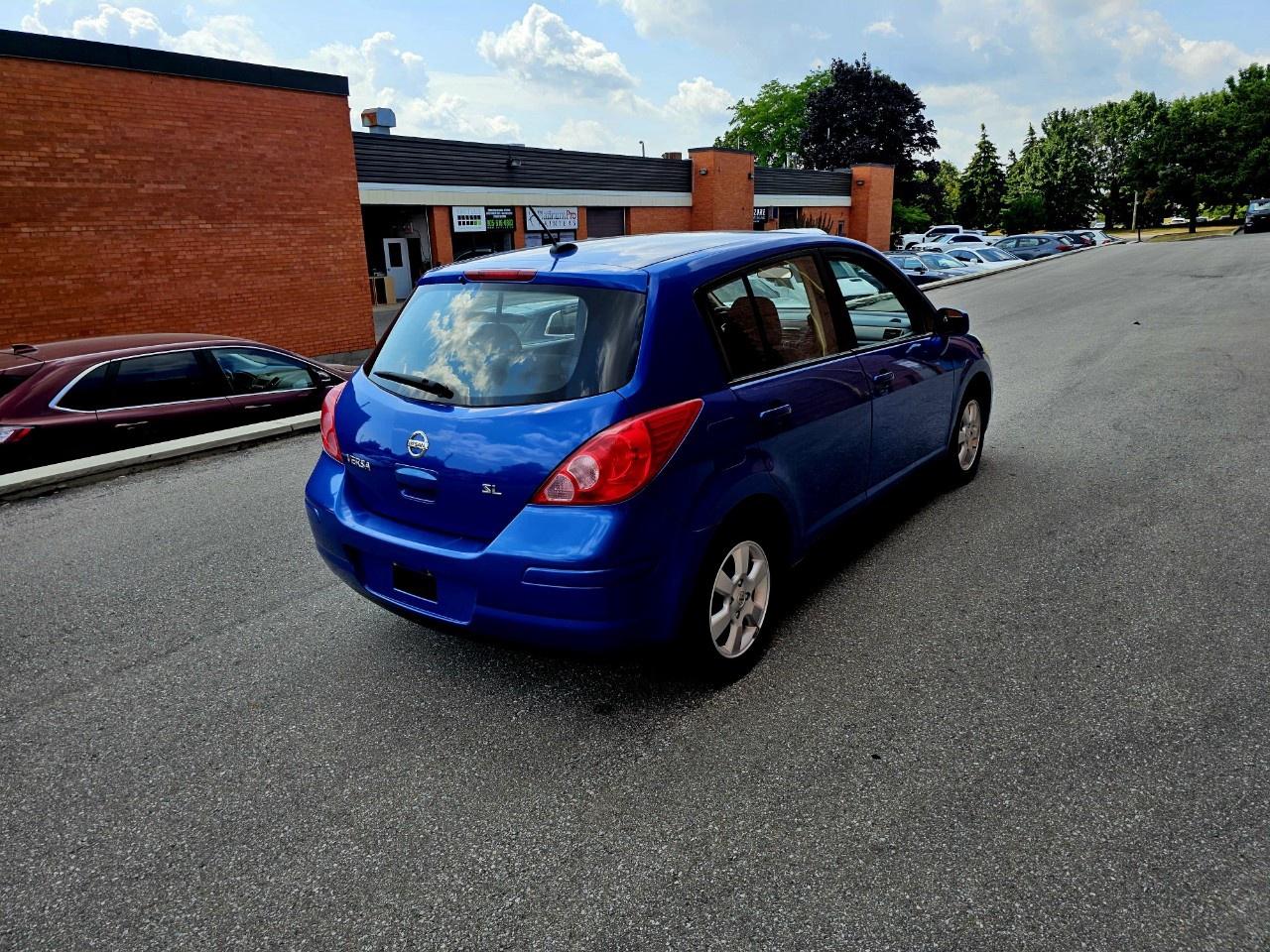 2008 Nissan Versa 5dr HB I4 CVT 1.8 SL - Photo #5