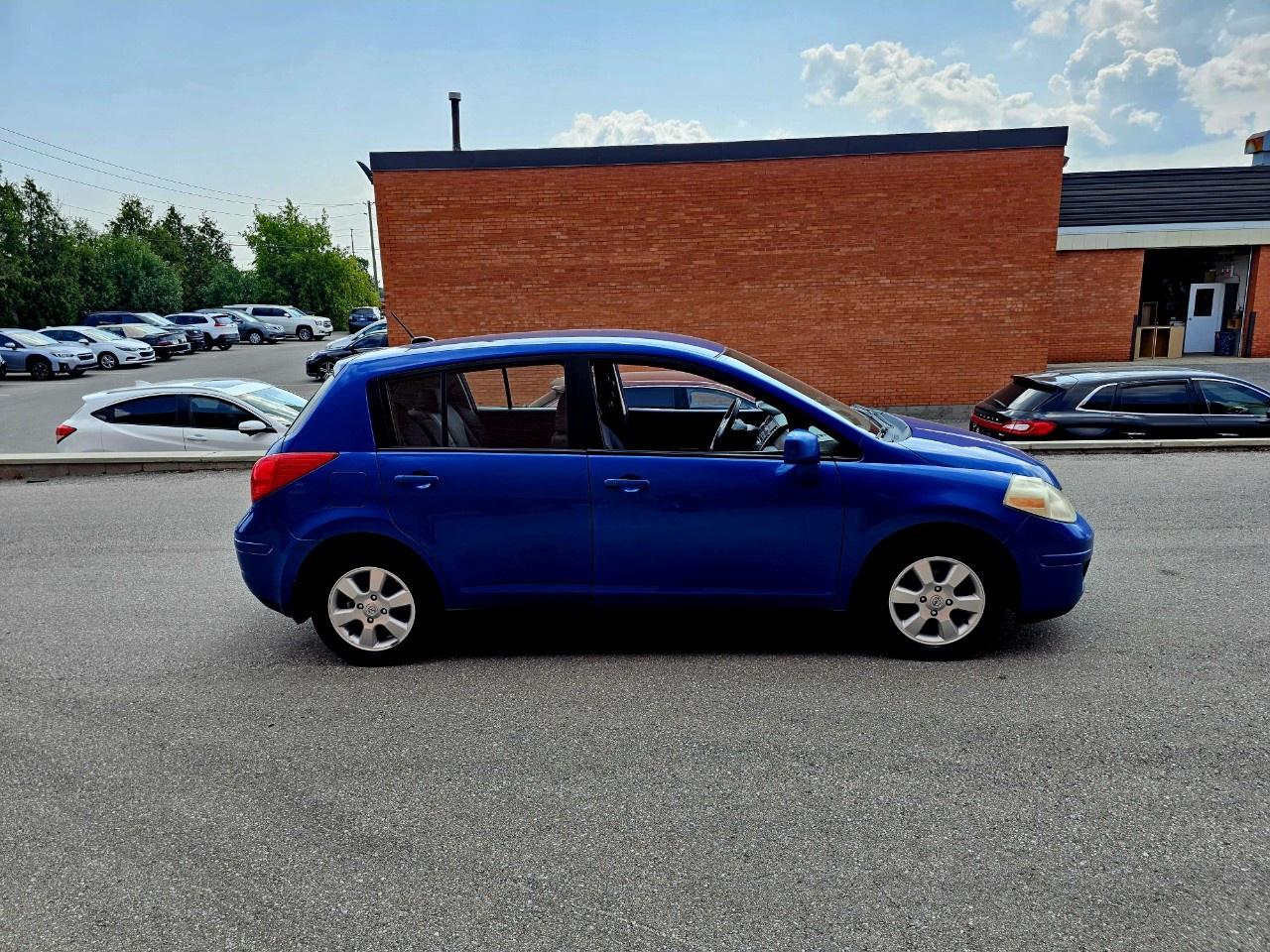 2008 Nissan Versa 5dr HB I4 CVT 1.8 SL - Photo #4