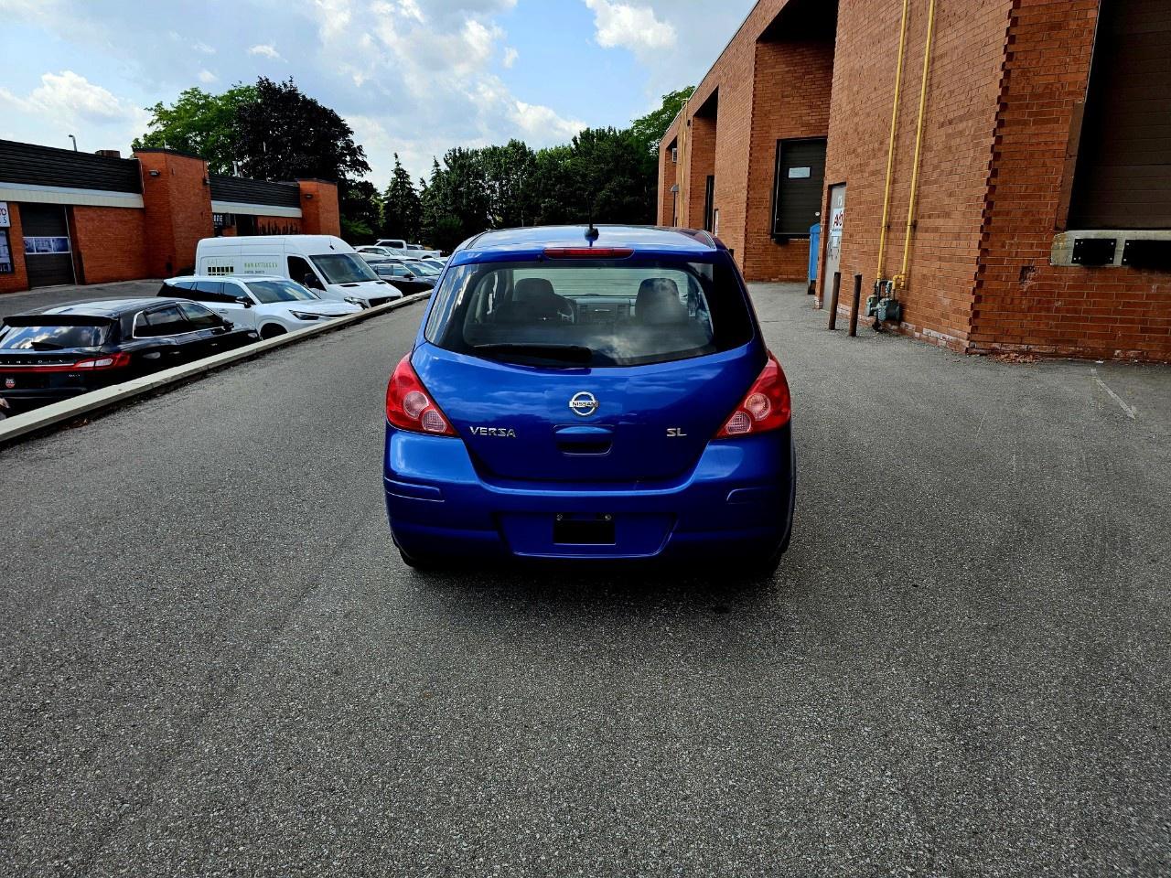 2008 Nissan Versa 5dr HB I4 CVT 1.8 SL - Photo #6