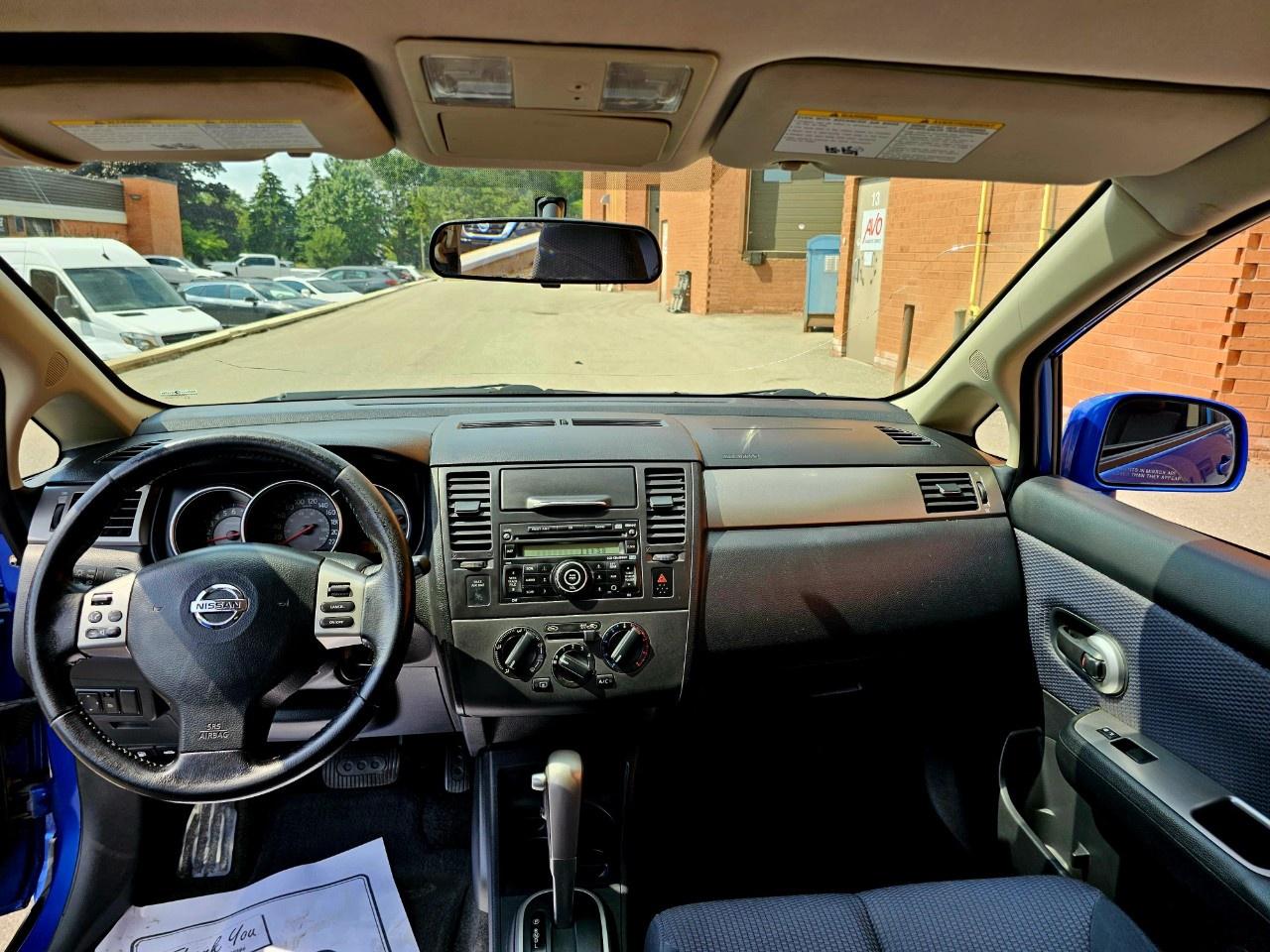 2008 Nissan Versa 5dr HB I4 CVT 1.8 SL - Photo #8