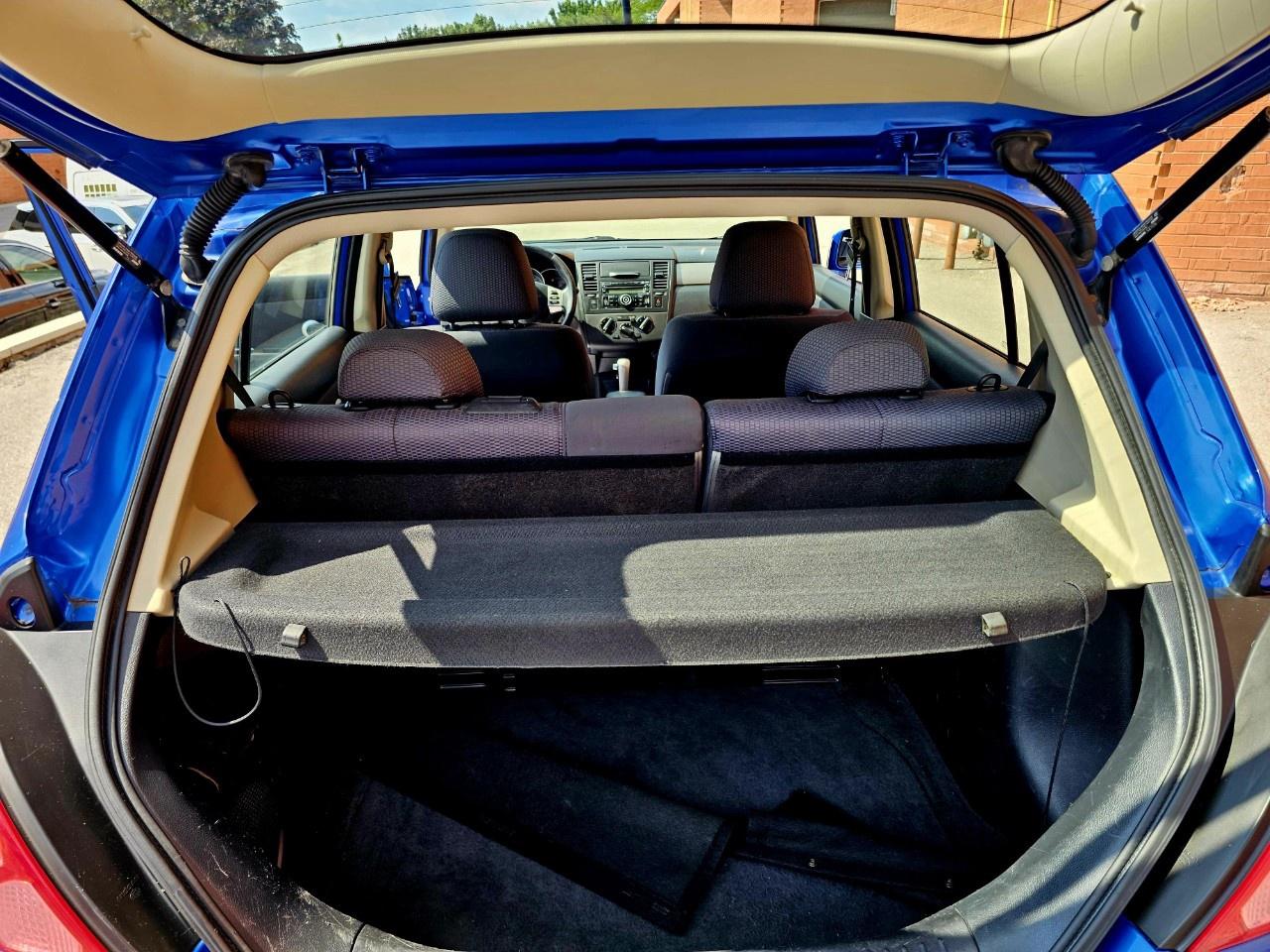 2008 Nissan Versa 5dr HB I4 CVT 1.8 SL - Photo #10