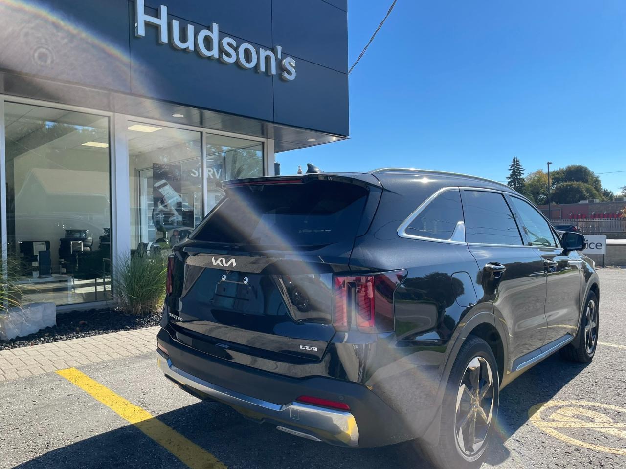 2026 Kia Sorento Plug-In Hybrid SX Photo