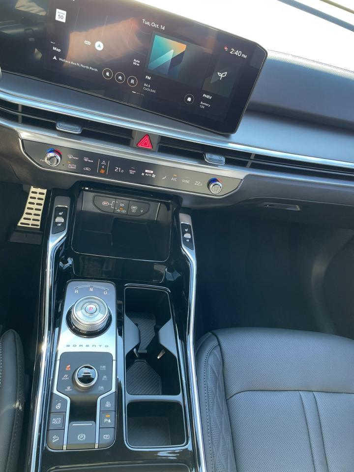 2026 Kia Sorento Plug-In Hybrid SX *Used Dealer Demo* Photo