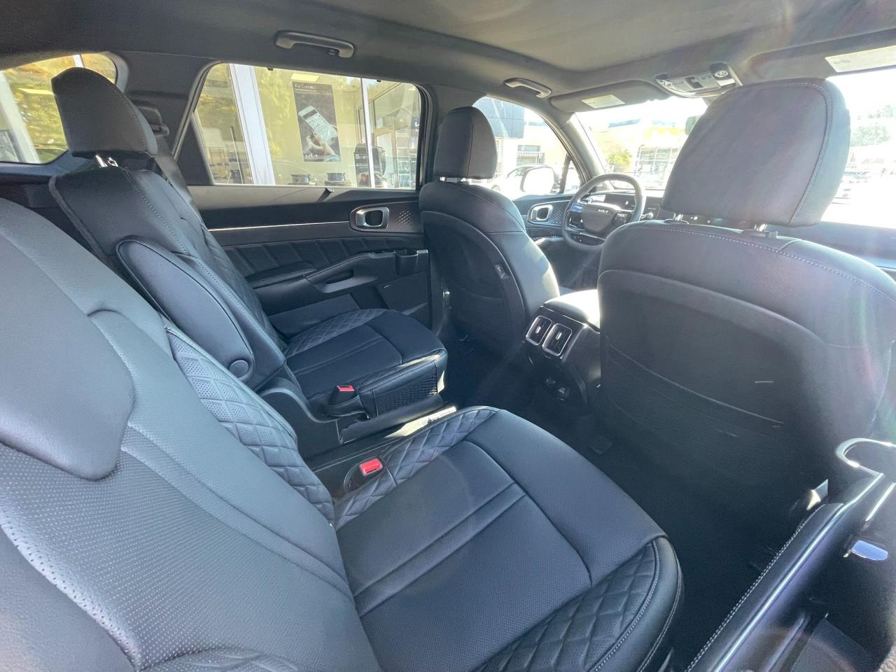 2026 Kia Sorento Plug-In Hybrid SX Photo