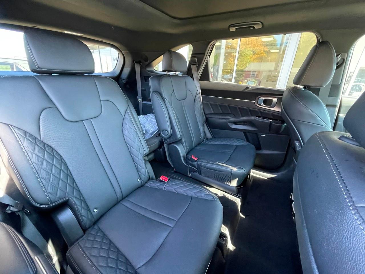 2026 Kia Sorento Plug-In Hybrid SX AWD Photo